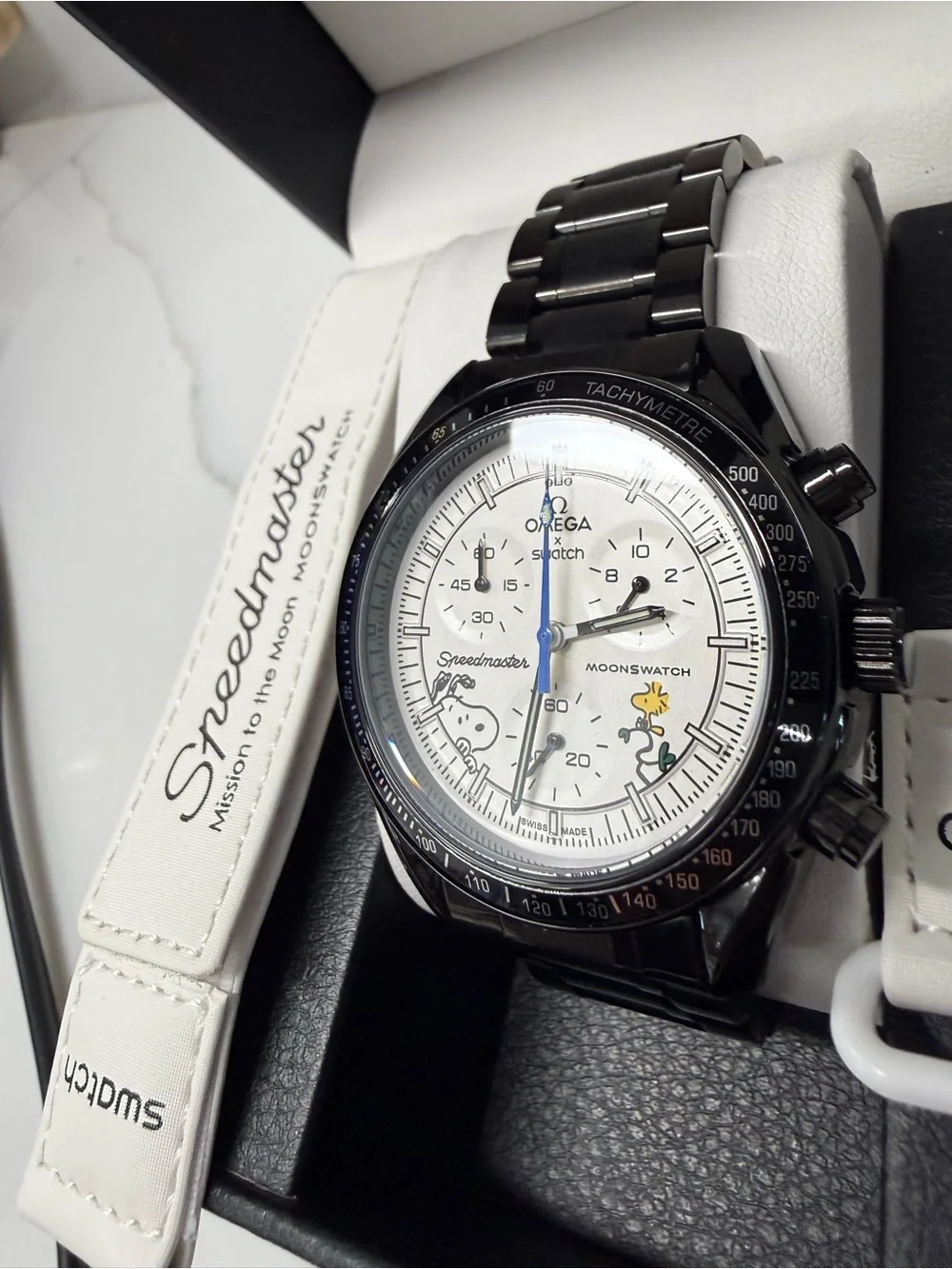 MoonSwatch MOD Mission to the Moon Snoopy Rare on Stainless Steel